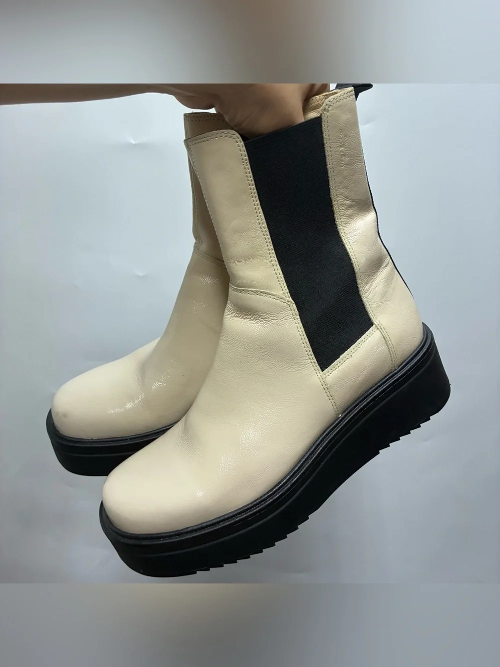 Vagabond 10 Tara Ivory Patent Leather Chelsea Boots Chunky Platform Cream Tan